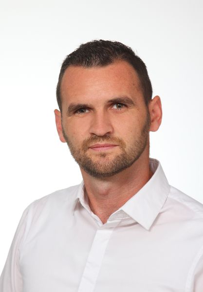 model domu z rodziną